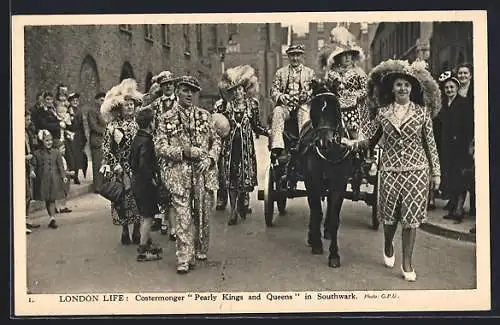 AK London, Costermonger Pearly Kings and Queens in Southwark