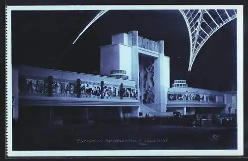 AK Paris, Exposition Internationale 1937, Pavillon du Photo-Phono-Cinéma, vu de nuit