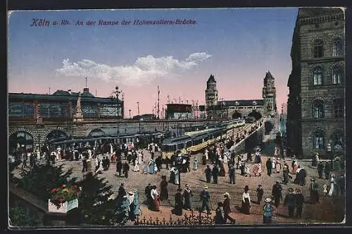 AK Köln, An der Rampe der Hohenzollern-Brücke, Bahnhof