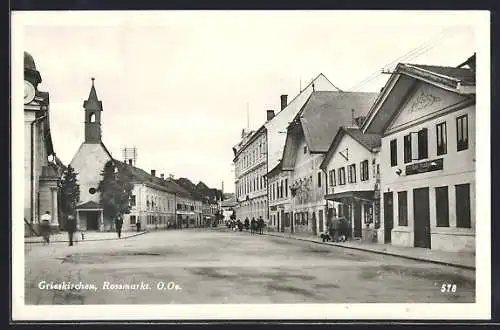 AK Grieskirchen, Rossmarkt mit Geschäften