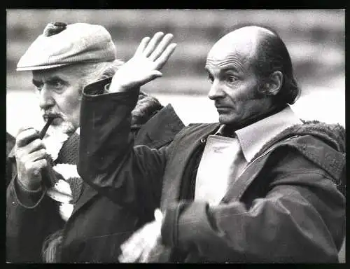 Fotografie Fussball DFB-Pokal, FC Bayern München vs. MSV Duisburg 2:3, Bayernmanager Robert Schwan & Trainer Cramer