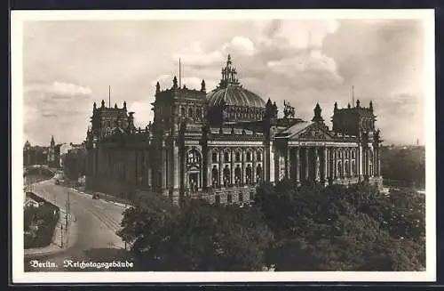 AK Berlin-Tiergarten, Blick auf das Reichstagsgebäude