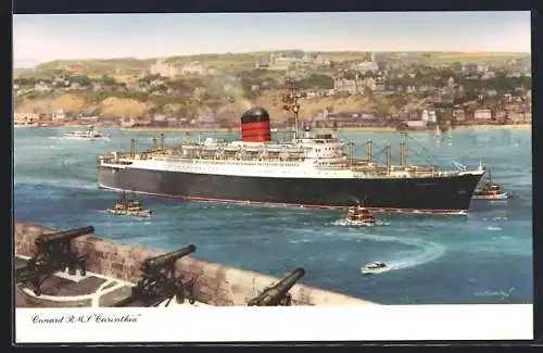 Künstler-AK Passagierschiff Cunard R.M.S. Carinthia, in der Bucht vor Stadt gesehen