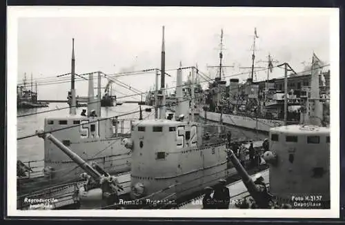 AK Armada Argentina, Los Submarinos, U-Boote