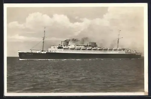 AK Turbinen-Schnelldampfer Bremen auf See, Passagierschiff