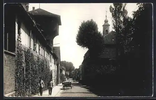 AK Neudietendorf, Strassenpartie mit Anwohnern