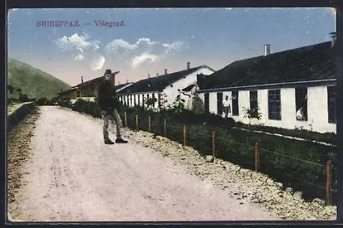 AK Visegrad, Soldat auf einer Strasse