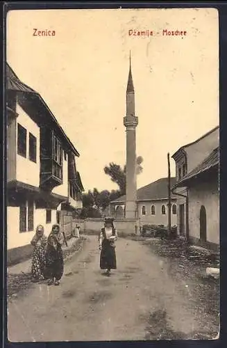 AK Zenica, Strassenpartie an der Moschee, Frauen in Tracht