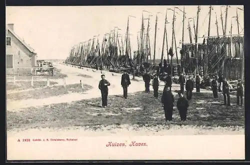 AK Huizen, Haven