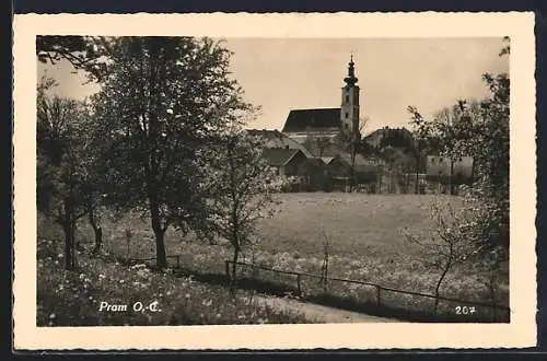 AK Pram /O. Ö., Ortsansicht mit Kirche