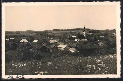 AK Pram O. Ö., Ortsansicht von einen Berg aus