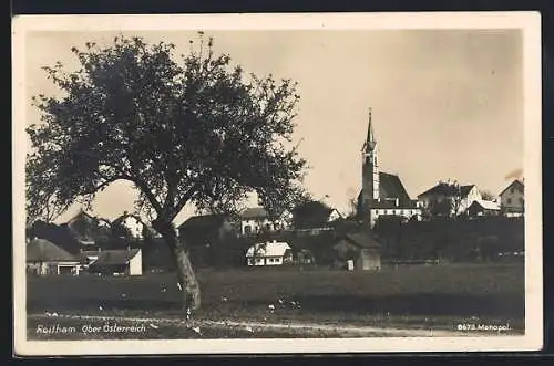 AK Roitham i. Oberösterreich, Ortsansicht mit Kirche