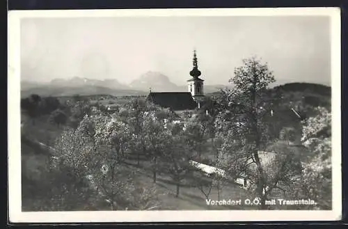 AK Vorchdorf /O. Ö., Ortsansicht mit Traunstein