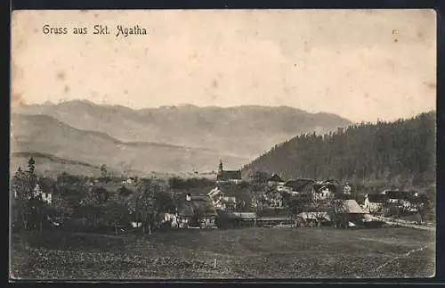 AK St. Agatha, Gesamtansicht von einen Berg aus