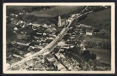 AK Mauerkirchen /O.Oe., Ortsansicht vom Flugzeug aus