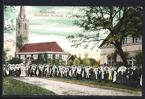 AK Wendische Hochzeit vor einer Kirche im Spreewald