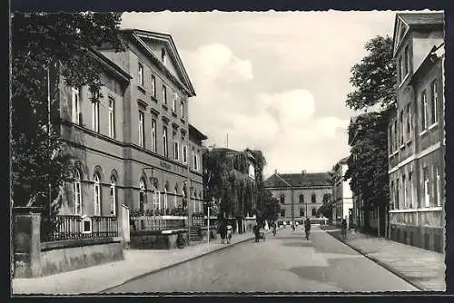 AK Holzminden an der Weser, Neue Strasse mit Rathaus