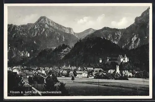 AK Füssen a. Lech, Ortsansicht mit Neuschwanstein