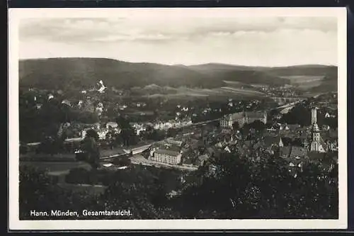 AK Hann. Münden, Gesamtansicht von einen Berg aus