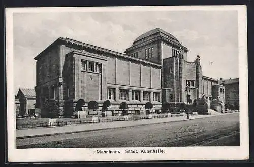 AK Mannheim, Städtische Kunsthalle mit Strassenpartie