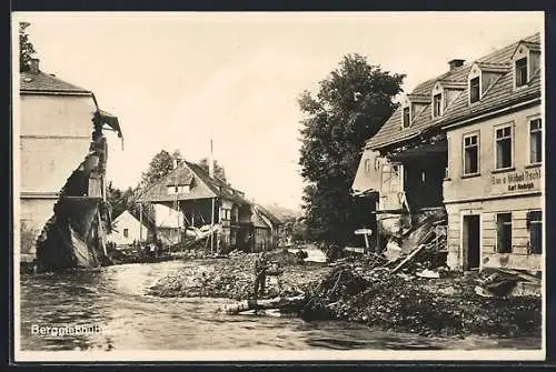 AK Berggiesshübel, Strassenpartie mit Bau- u. Möbel-Tischlerei K. Rudolph nach der Hochwasserkatastrophe 1927