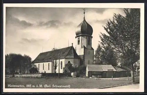 AK Hinterzarten /Bad. Schwarzwald, Ortspartie mit Kirche