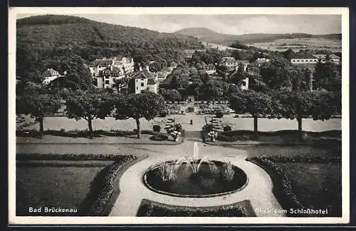 AK Bad Brückenau, Blick avom Schlosshotel mit Springbrunnen