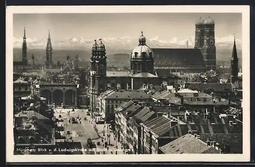 AK München, Blick von der Ludwigskirche auf Stradt und Gebirge