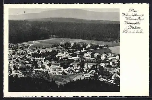 AK Bad Hahnenklee im Oberharz, Klim. Höhenluftkurort Waldsee, Ortsansicht aus der Vogelschau