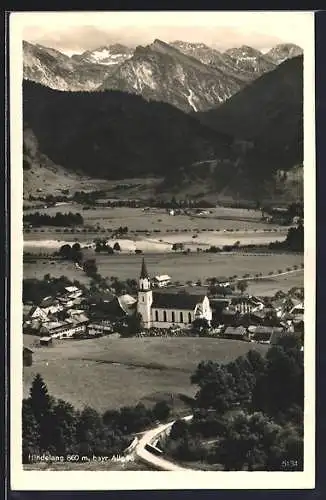 AK Hindelang /Allgäu, Gesamtansicht mit Strasse u. Bergpanorama aus der Vogelschau