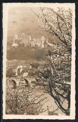 AK Heidelberg /Neckar, Stadtansicht mit Brücke im Frühling