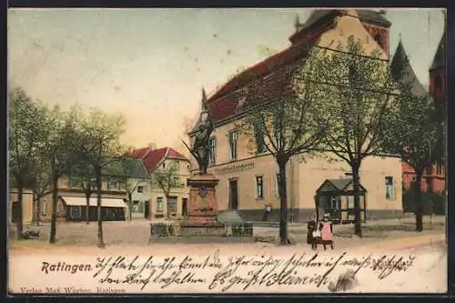 AK Ratingen, Königliches Amtsgericht am Marktplatz mit Denkmal