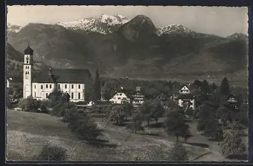 AK Sachseln, Die Wallfahrtskirche gegen die Berge