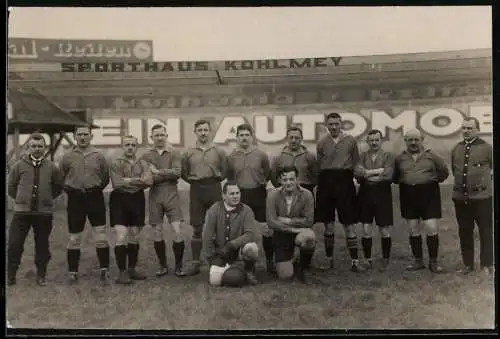 Fotografie Schirner, Berlin, berliner Fussballverein S.C. Minerva 93, alte Mannschaft, 1924 /25