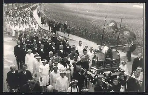 Foto-AK Bingen / Rhein, Prozession auf der Strasse