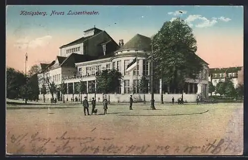 AK Königsberg, Luisentheater mit Passanten