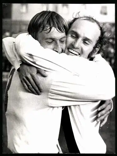 Fotografie Fussball-Bundesliga, FC Bayern München vs. Arminia Bielefeld 1:1, Bielefelder Stürz und Knoth 1971