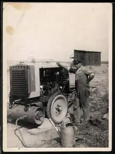 Fotografie Strassenbauer an der Autobahn Dresden Wilsdruff mit Kompressor Maschine, 1934