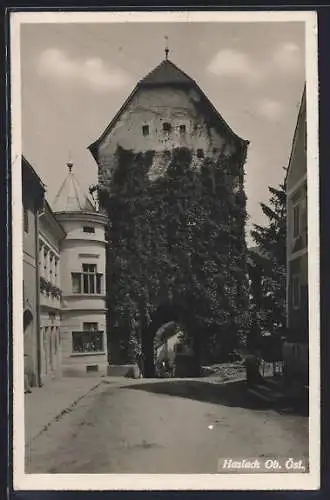 AK Haslach, Alter Torturm mit Strasse