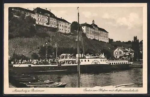 AK Meersburg, Partie am Hafen mit Aufbaurealschule & Bodensee-Dampfer Stadt Meersburg