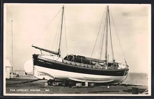 AK The Lifeboat Walmer on the beach