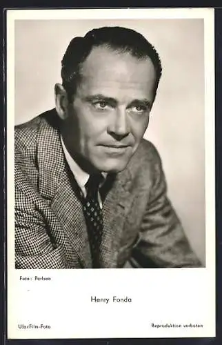 AK Schauspieler Henry Fonda im karierten Anzug