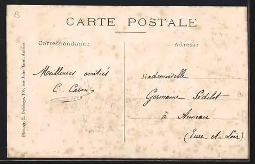 AK Loeuilly, Vue du château élégant avec dames dans le jardin