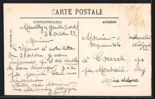 AK Amiens, La Rue des Tanneurs et vue sur la cathédrale majestueuse