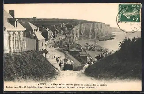 AK Ault, La Plage et les Falaises prises du Chemin des Douaniers