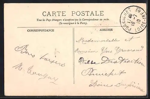 AK Amiens, Le Square Saint-Denis avec une poussette dans l`allée