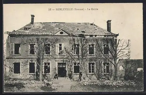 AK Herleville, La Mairie en ruines après le conflit