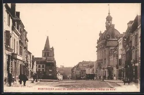 AK Montdidier, avant sa destruction, Place de l`Hôtel de Ville