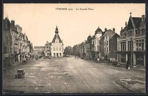 AK Péronne, La Grande Place en 1927