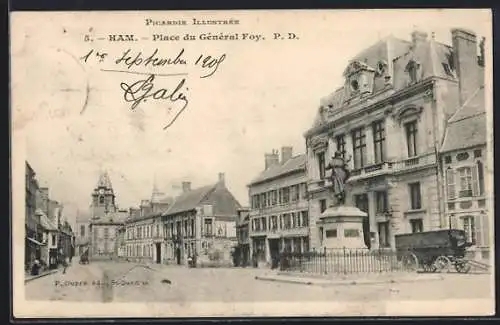 AK Ham, Place du Général Foy avec statue et bâtiments historiques